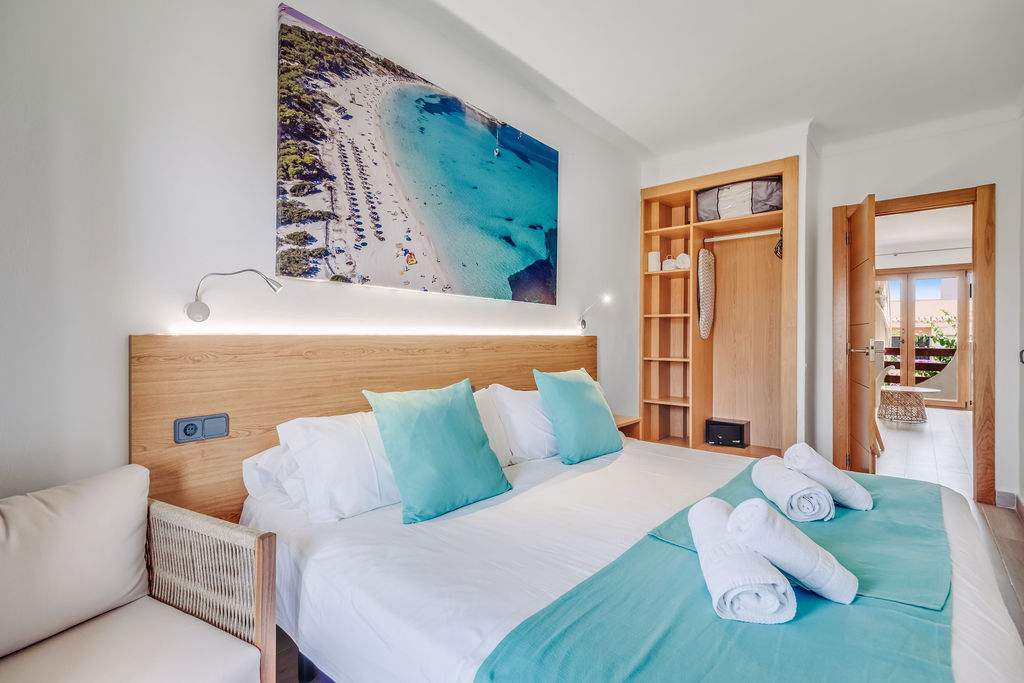 Premium Apartment – helles Wohnzimmer mit Terrasse